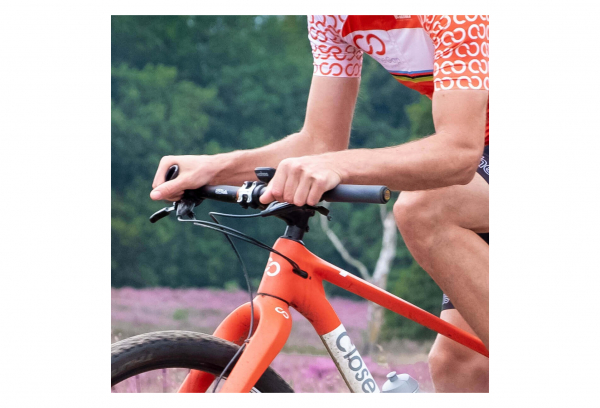 Puños CloseTheGap ErgoMyRide XC-M - Black 6 Puños CloseTheGap ErgoMyRide XC-M - Black - Imagen 4